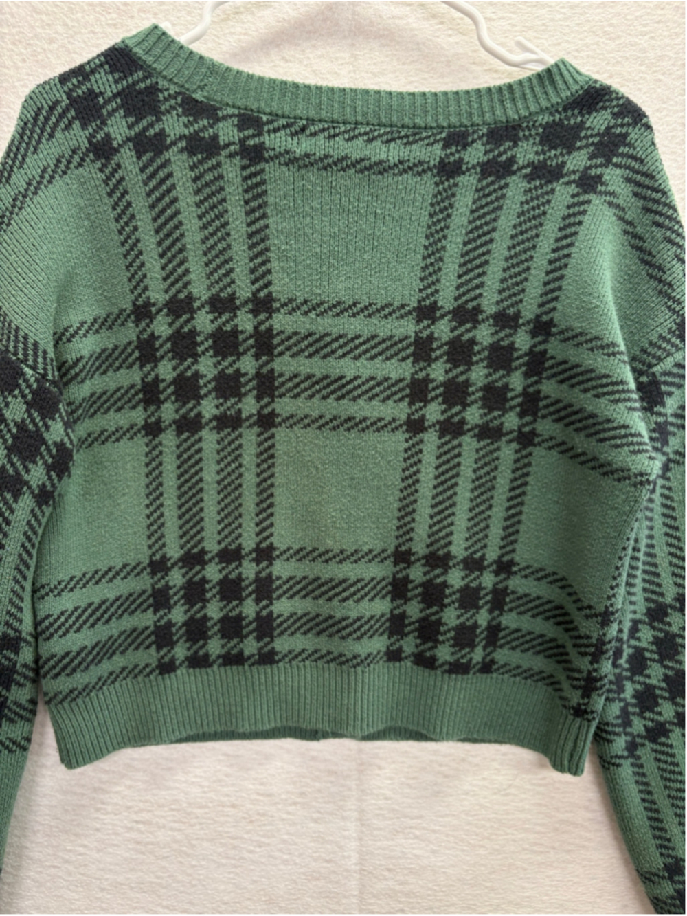 Hollister Green Plaid Cropped Cardigan Sweater Button Up Knit Womens Size M - Picture 4 of 8